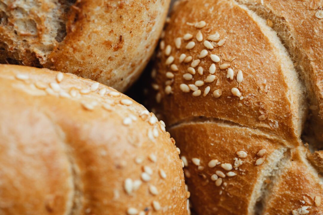 kaboompics Close up of a bread roll a Kaiser roll